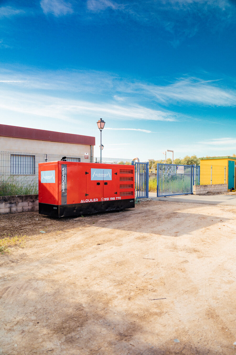 Generador grande Alquimar — grupo electrógeno industrial para obra o evento